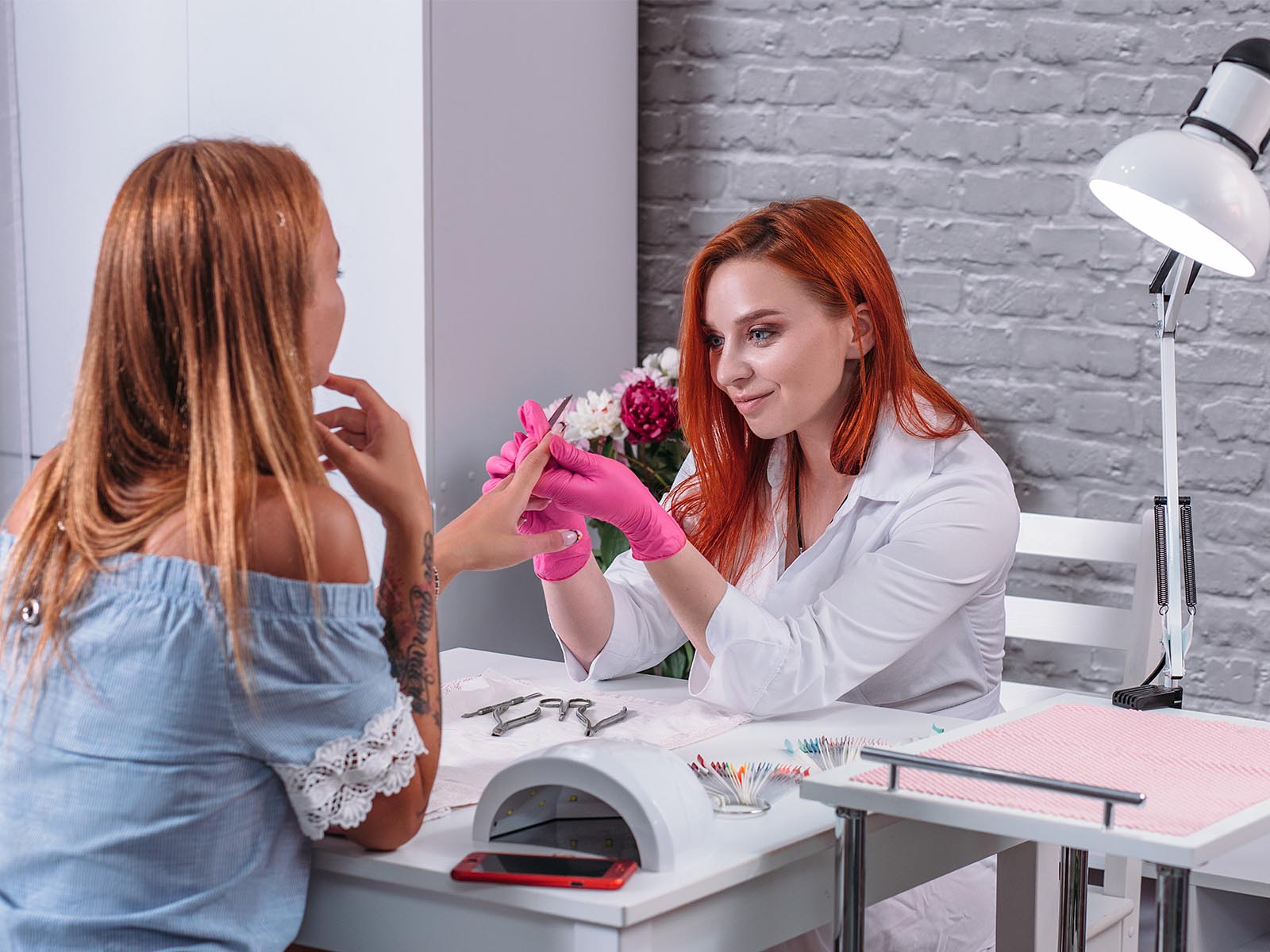 Nail Salons & Professional Studios
